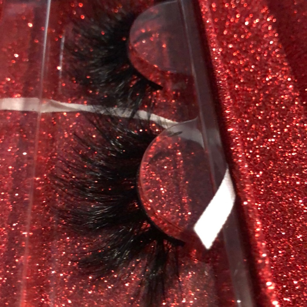 Lashes - Picture 2 of 2